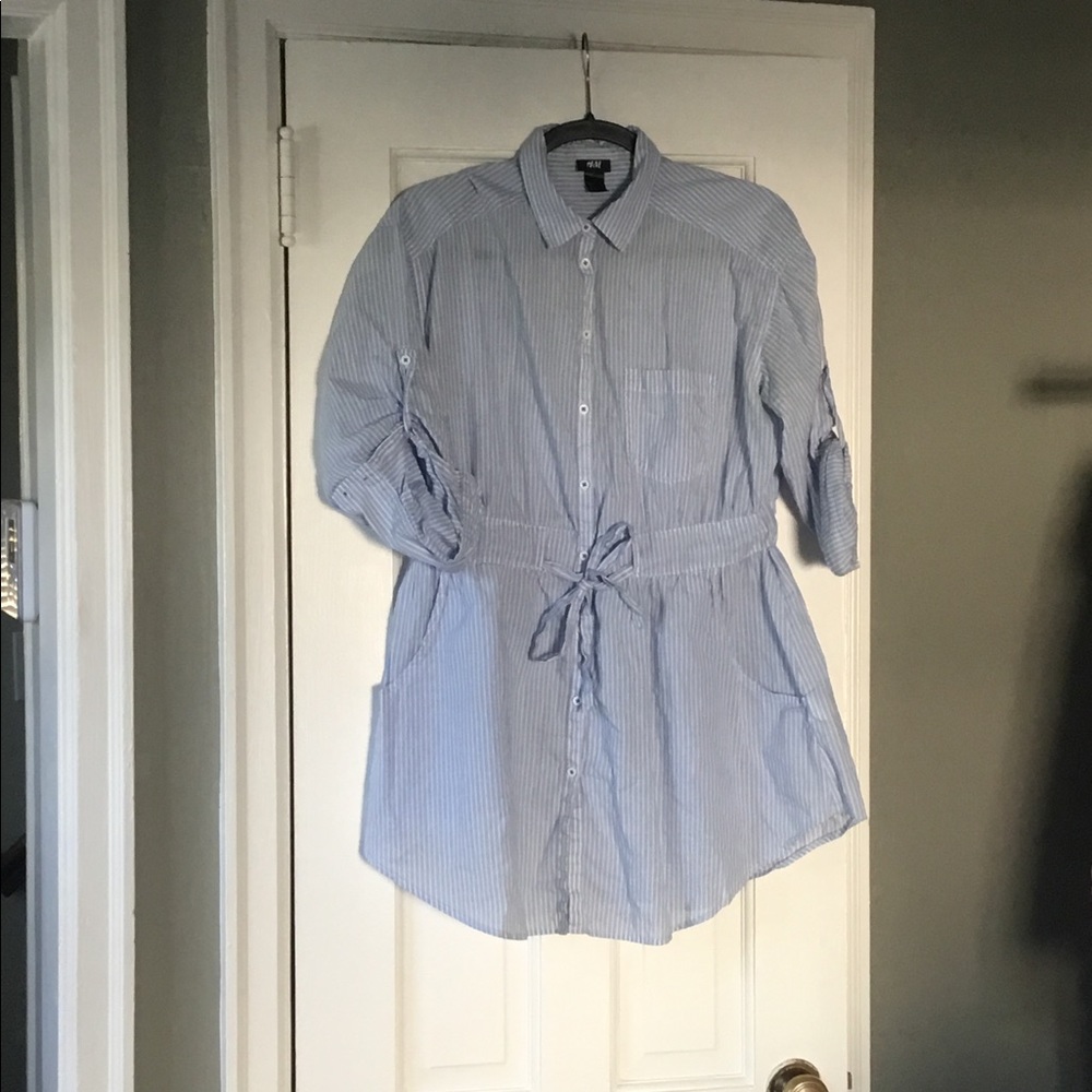 H&M Blue and White Long Shirt with Pockets